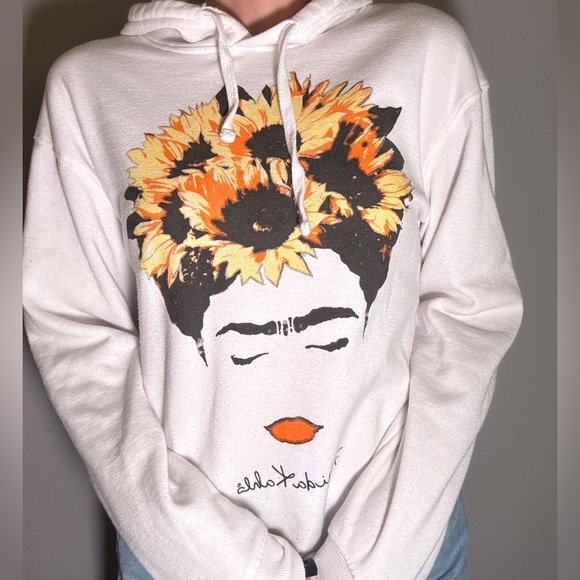 White Graphic Hoodie with Frida Kahls - Picture 2 of 11